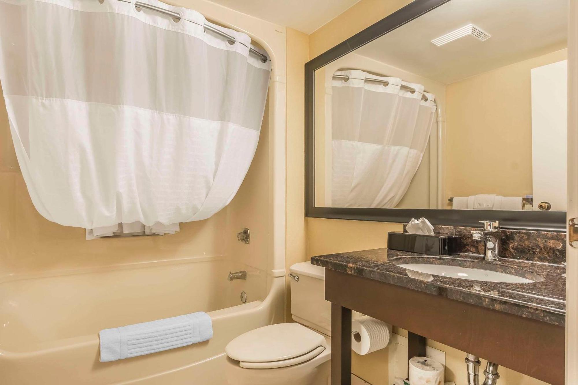 Comfort Inn Кобург Экстерьер фото